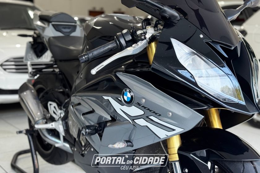BMW S