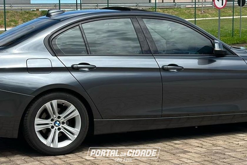 BMW 320iA