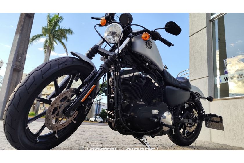HARLEY-DAVIDSON XL