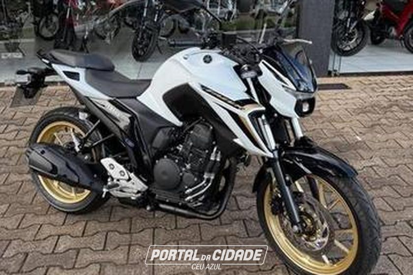 YAMAHA FZ25
