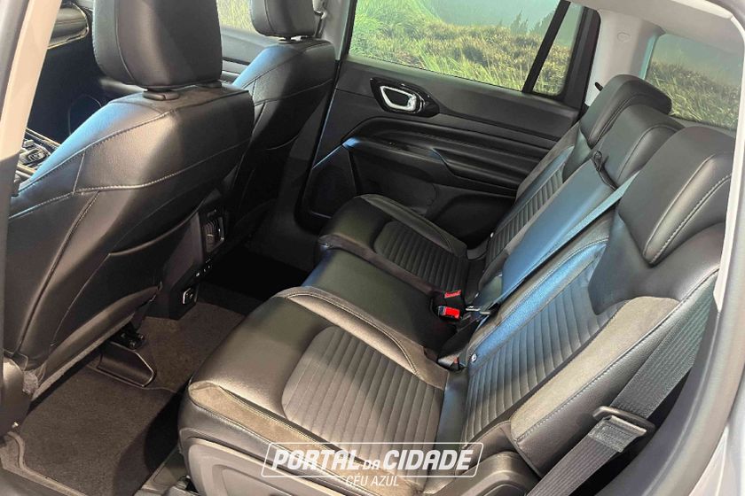 Jeep Commander