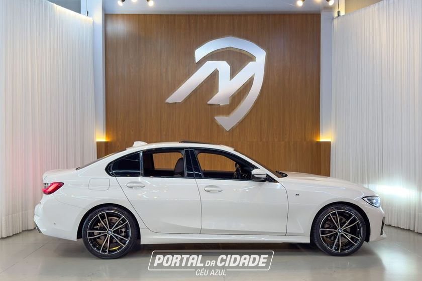 BMW 320iA
