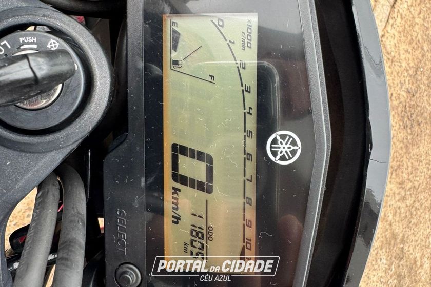 YAMAHA FZ25