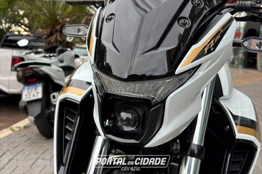 YAMAHA FZ25