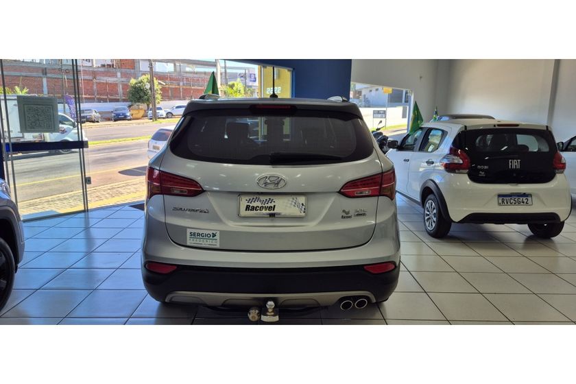 Hyundai Santa