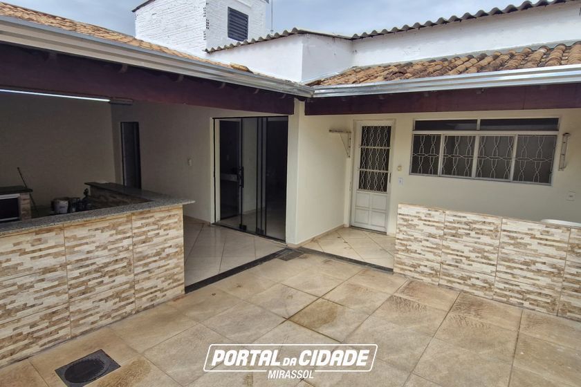 Casa &agrave; venda - 180m&sup2; - Vale do Sol