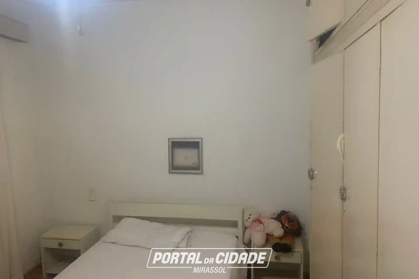 Sobrado &agrave; venda - 990m&sup2; - Centro