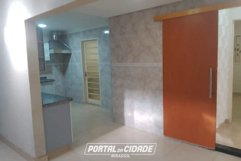 Casa para alugar - 120m&sup2; - Centro
