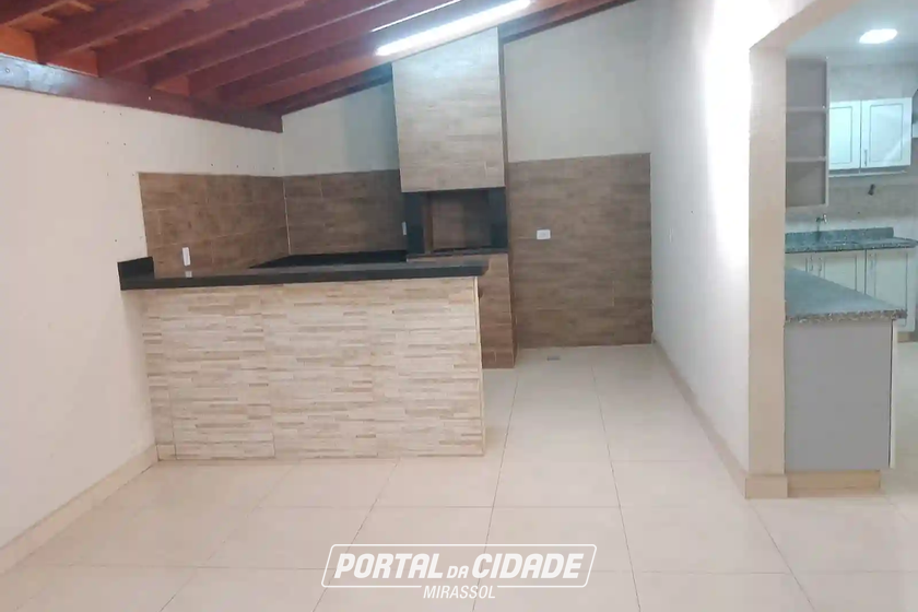 Casa para alugar - 120m&sup2; - Centro