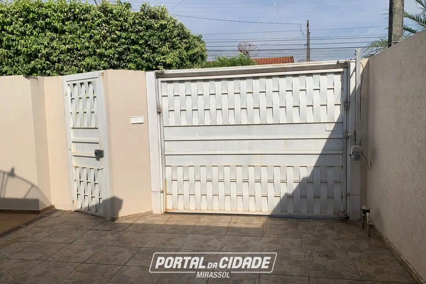 Casa &agrave; venda - 98m&sup2; - Santa Cruz