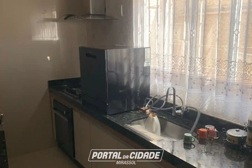 Casa &agrave; venda - 98m&sup2; - Santa Cruz