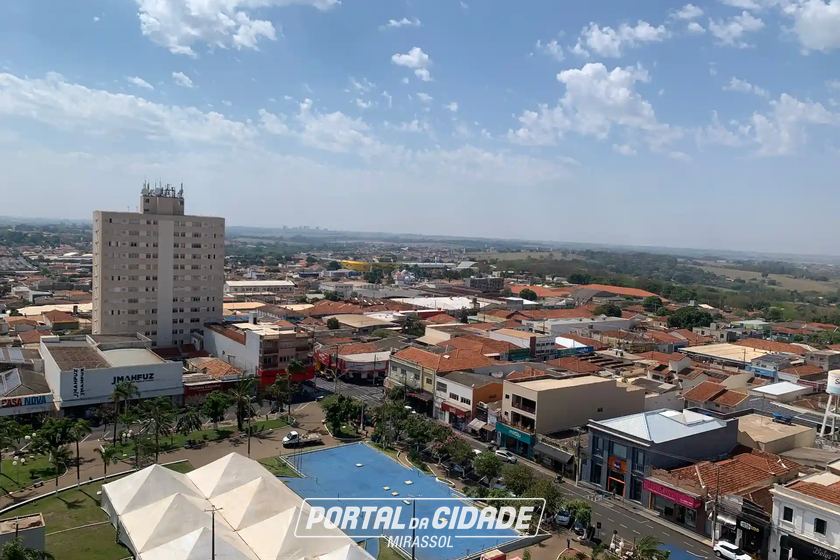 Apartamento &agrave; venda - 280m&sup2; - Centro