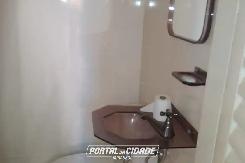Casa para alugar - 120m&sup2; - Centro