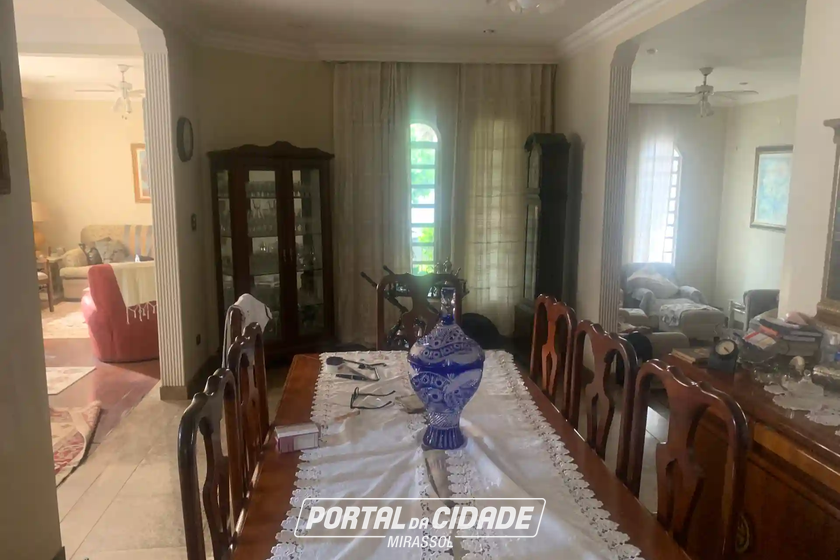 Sobrado &agrave; venda - 990m&sup2; - Centro