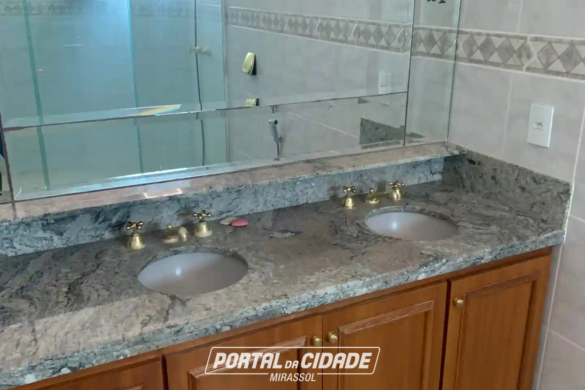Apartamento &agrave; venda - 280m&sup2; - Centro