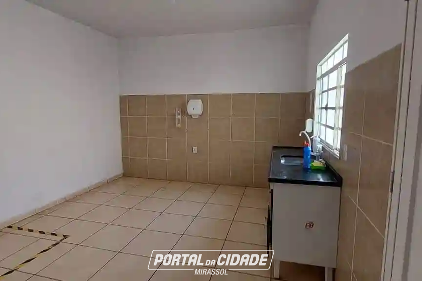 Sobrado para alugar - 159m&sup2; - Regissol 1