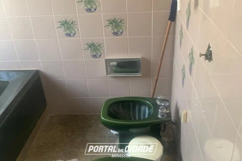 Sobrado &agrave; venda - 990m&sup2; - Centro