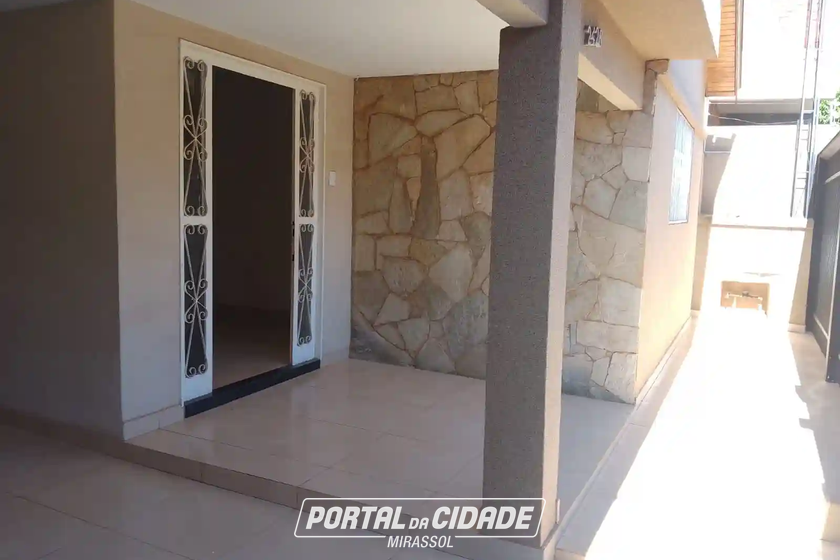 Casa para alugar - 120m&sup2; - Centro