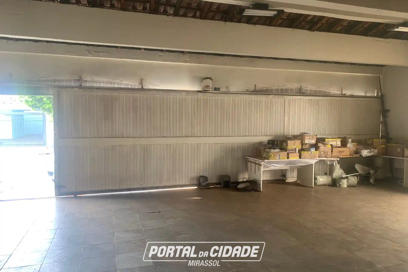 Sobrado &agrave; venda - 990m&sup2; - Centro