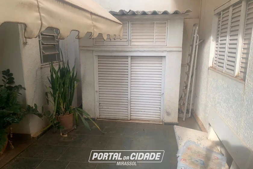 Sobrado &agrave; venda - 990m&sup2; - Centro