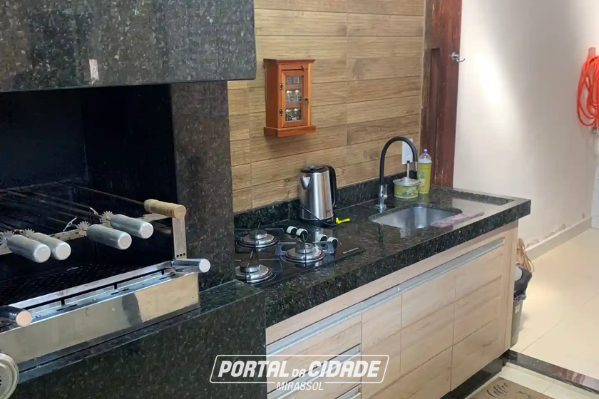 Casa &agrave; venda - 98m&sup2; - Santa Cruz