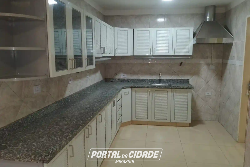 Casa para alugar - 120m&sup2; - Centro