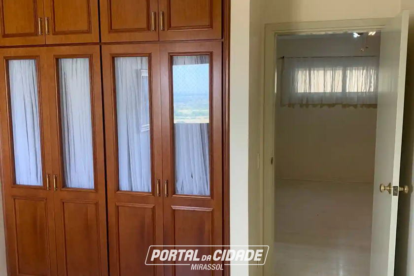 Apartamento &agrave; venda - 280m&sup2; - Centro