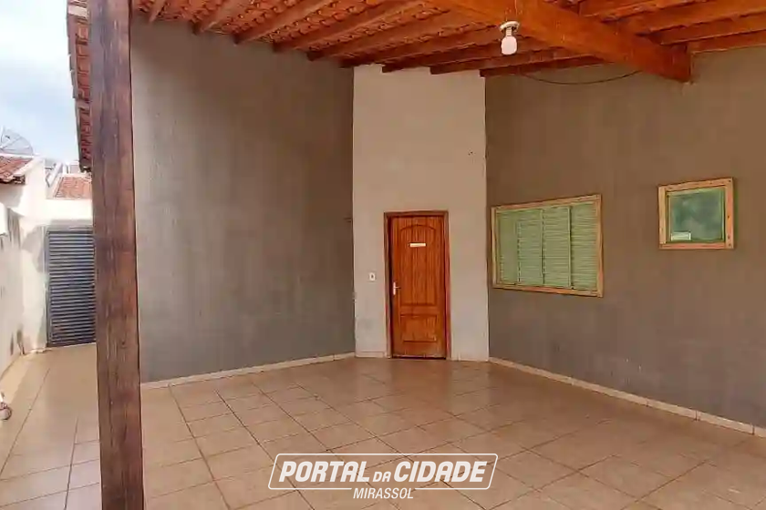 Sobrado para alugar - 159m&sup2; - Regissol 1