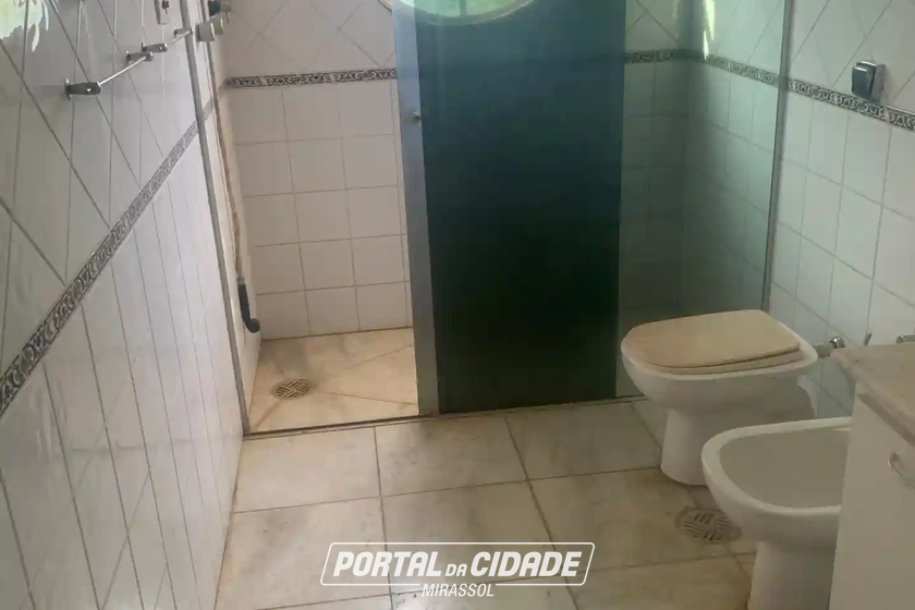 Sobrado &agrave; venda - 990m&sup2; - Centro