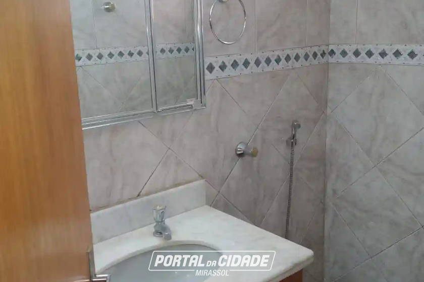 Casa para alugar - 120m&sup2; - Centro