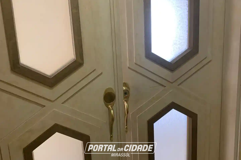 Apartamento &agrave; venda - 280m&sup2; - Centro