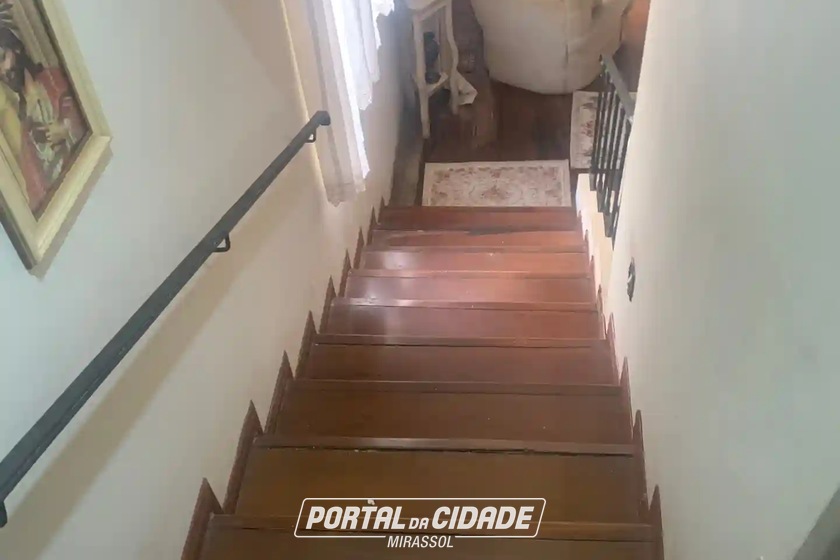Sobrado &agrave; venda - 990m&sup2; - Centro