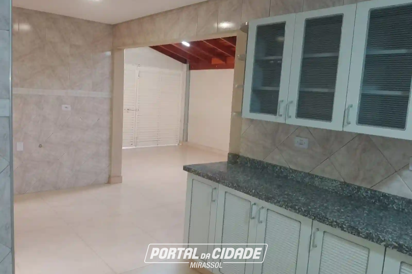 Casa para alugar - 120m&sup2; - Centro