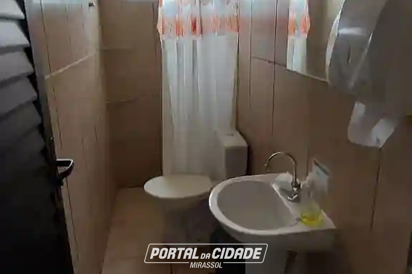 Sobrado para alugar - 159m&sup2; - Regissol 1