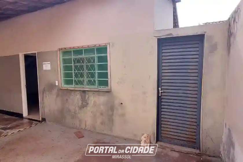 Sobrado para alugar - 159m&sup2; - Regissol 1