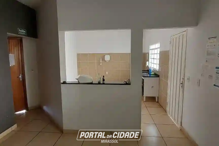 Sobrado para alugar - 159m&sup2; - Regissol 1