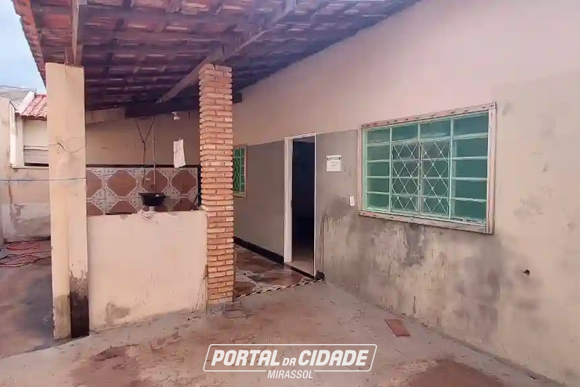 Sobrado para alugar - 159m&sup2; - Regissol 1