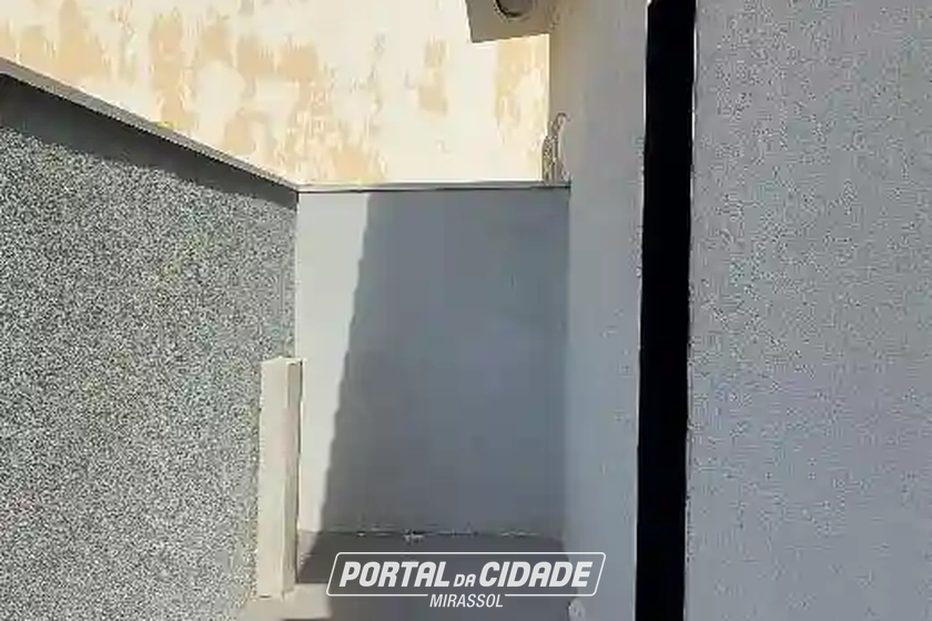 Sal&atilde;o Comercial para alugar - 110m&sup2; - Centro