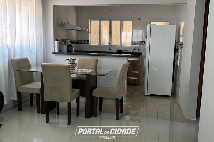 Casa &agrave; venda - 130m&sup2; - Residencial Regissol I