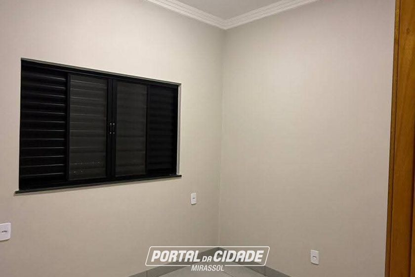Casa &agrave; venda - 150m&sup2; - Residencial Parque dos Ip&ecirc;s I