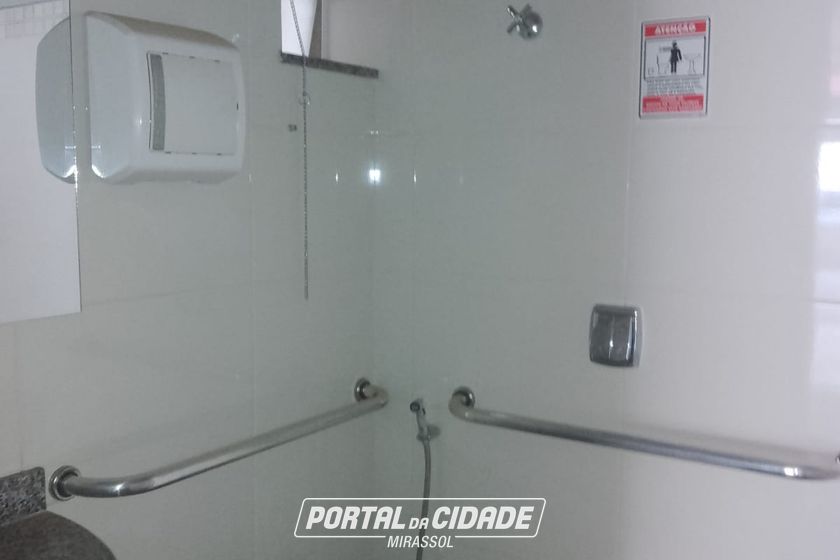 Sal&atilde;o Comercial para alugar - 80m&sup2; - Centro