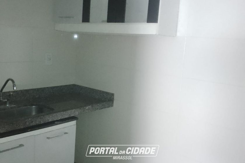 Sal&atilde;o Comercial para alugar - 80m&sup2; - Centro