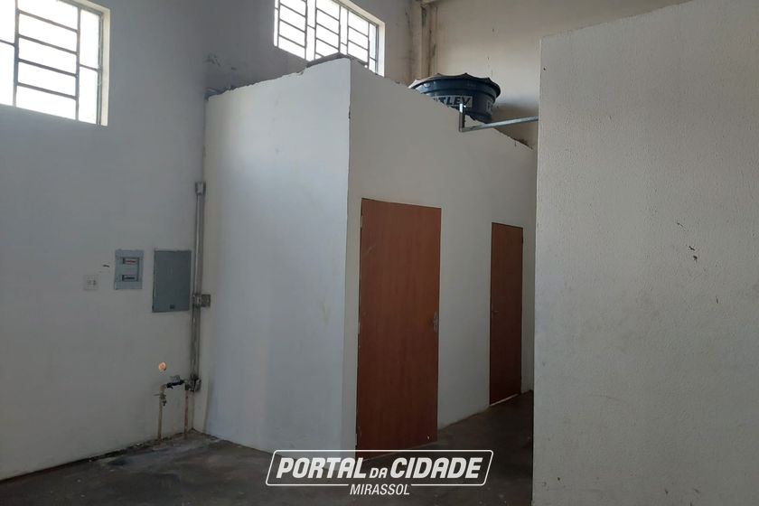 Ponto Comercial para alugar - 360m&sup2; - Jardim S&atilde;o Bernardo III