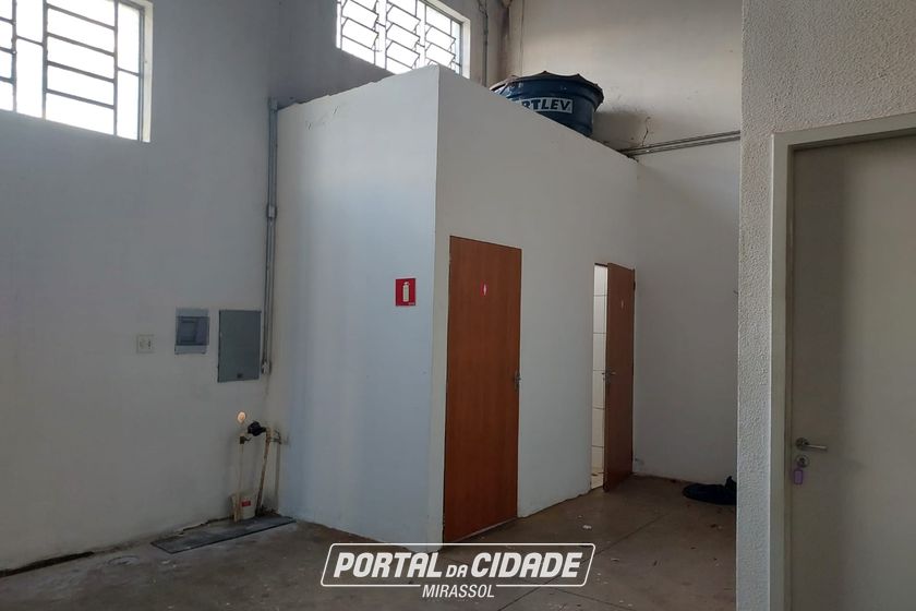 Ponto Comercial para alugar - 360m&sup2; - Jardim S&atilde;o Bernardo III