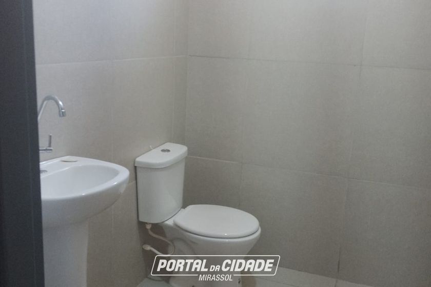 Sal&atilde;o Comercial para alugar - 35m&sup2; - Centro