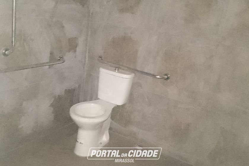 Ponto Comercial para alugar - 330m&sup2; - Portal da Cidade Amiga