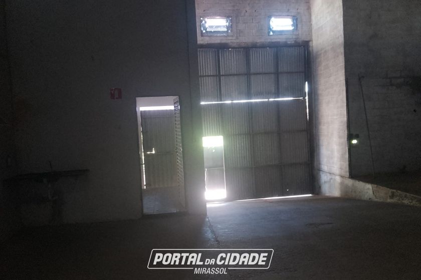Ponto Comercial para alugar - 330m&sup2; - Portal da Cidade Amiga