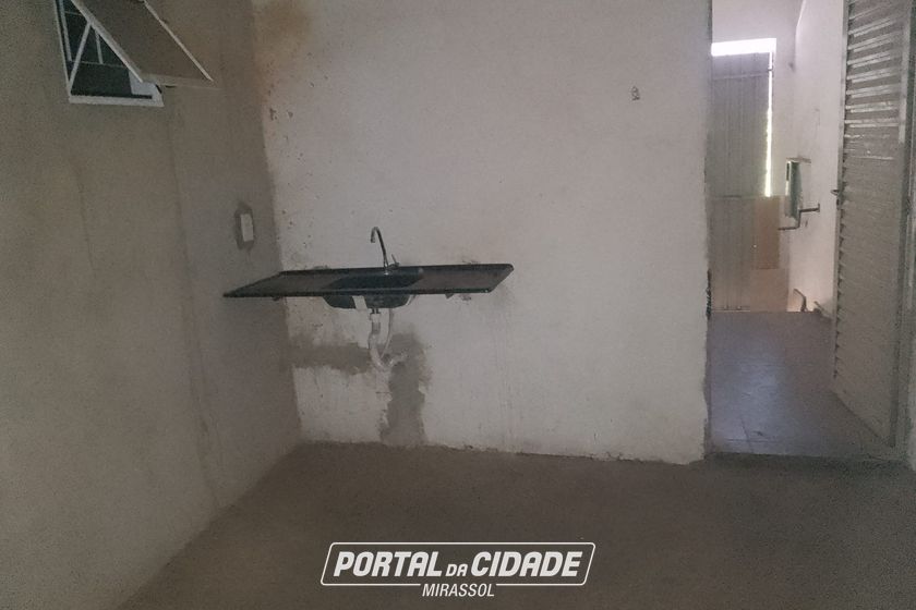 Ponto Comercial para alugar - 330m&sup2; - Portal da Cidade Amiga