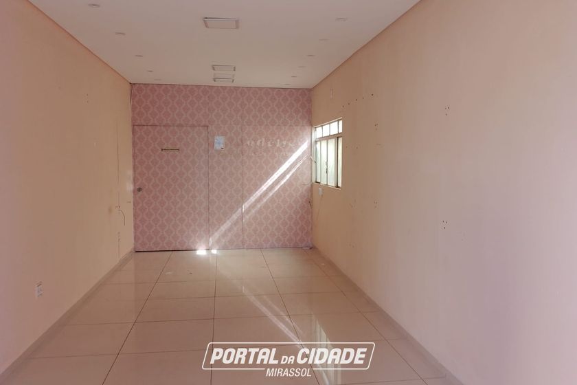 Sal&atilde;o Comercial para alugar - 40m&sup2; - Centro