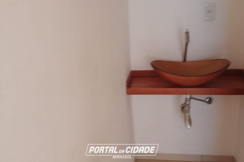 Sal&atilde;o Comercial para alugar - 40m&sup2; - Centro